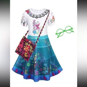 Flutter Sleeve Encanto Maribel
Dress NWT ❗️